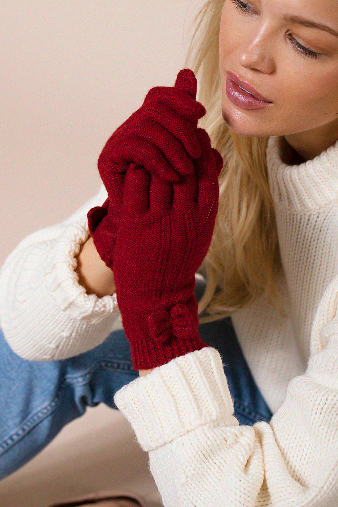 Bow Knitted Gloves In Red GL310604