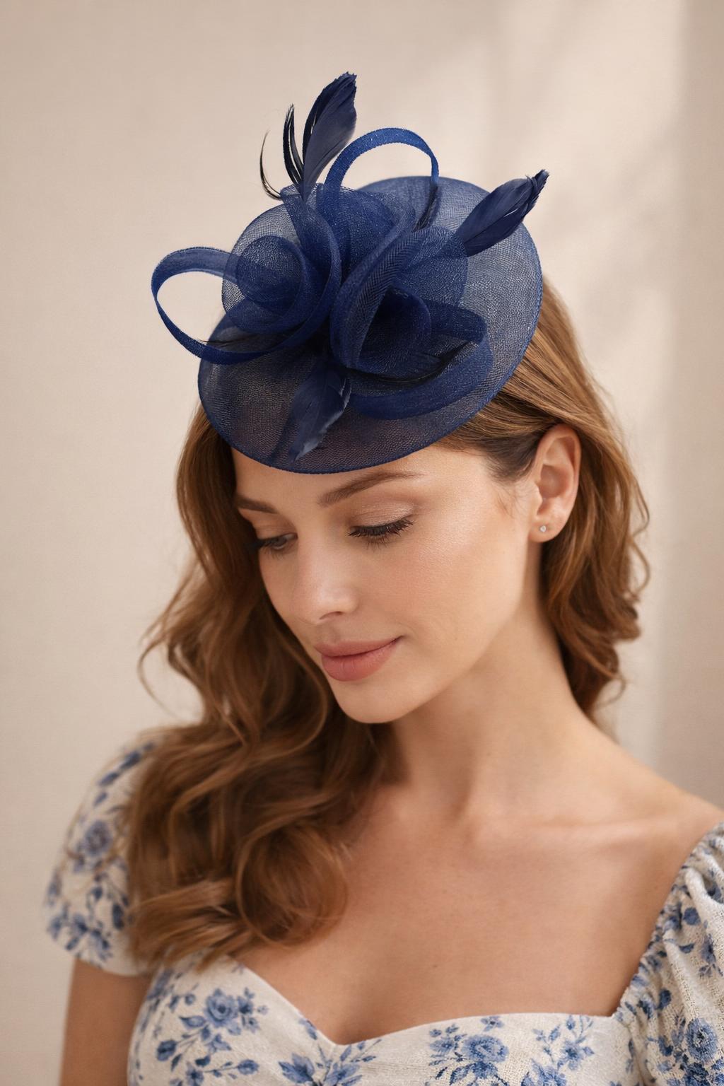 Floral Fascinator With A Wide Base In Navy HA301815