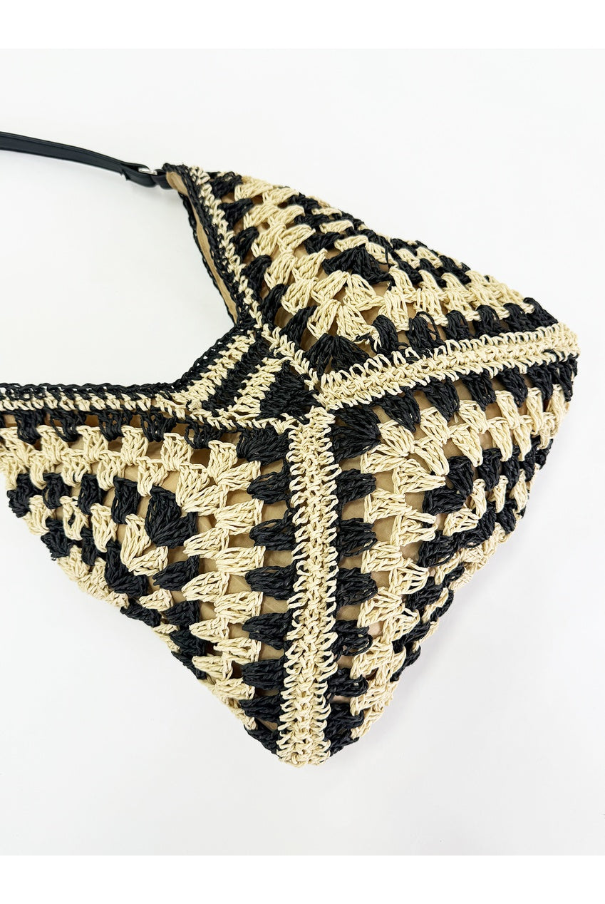 Black Woven Straw Shoulder Bag HB327102