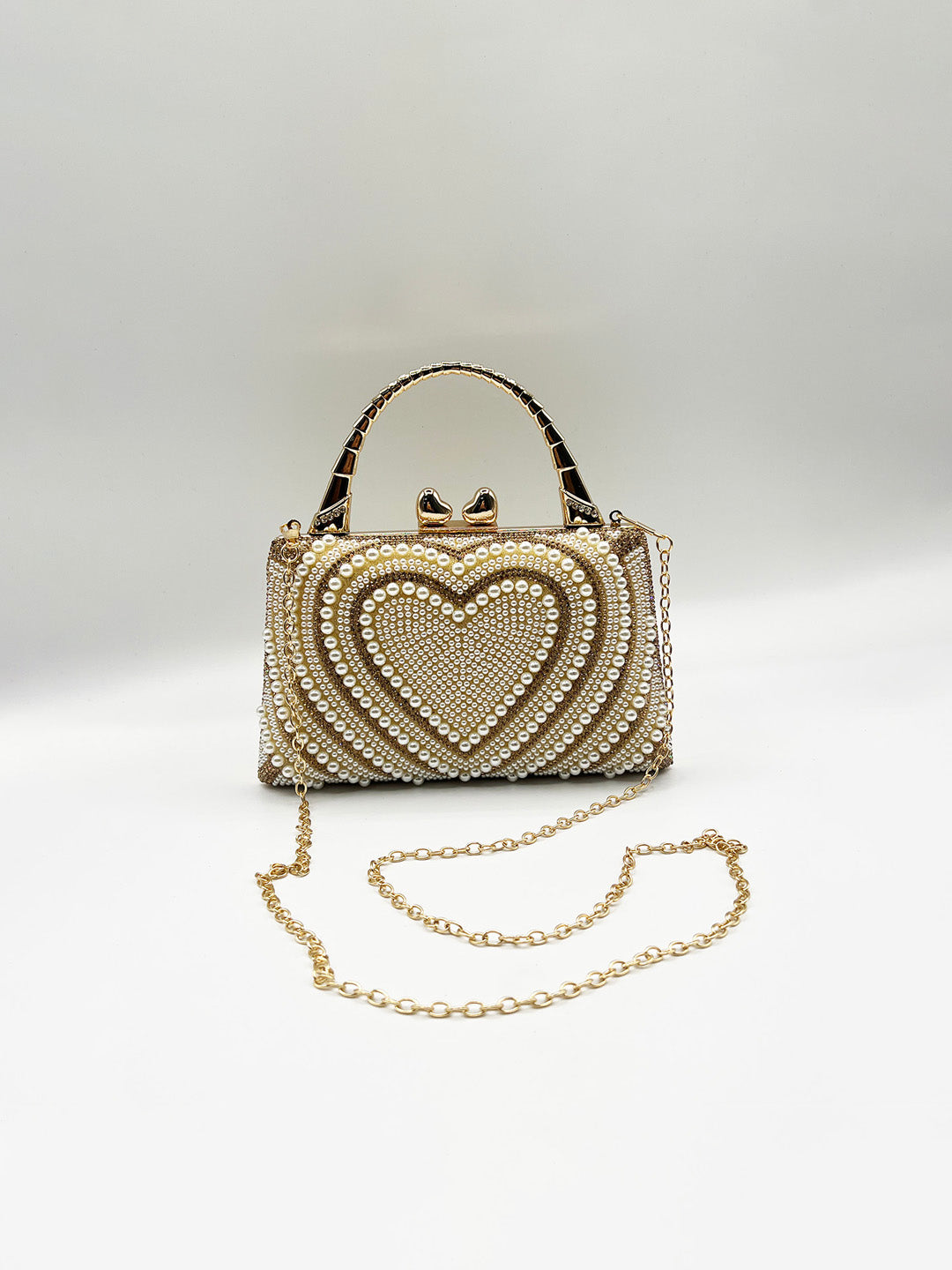 Heart Pearl Clutch Bag In Gold HB362624