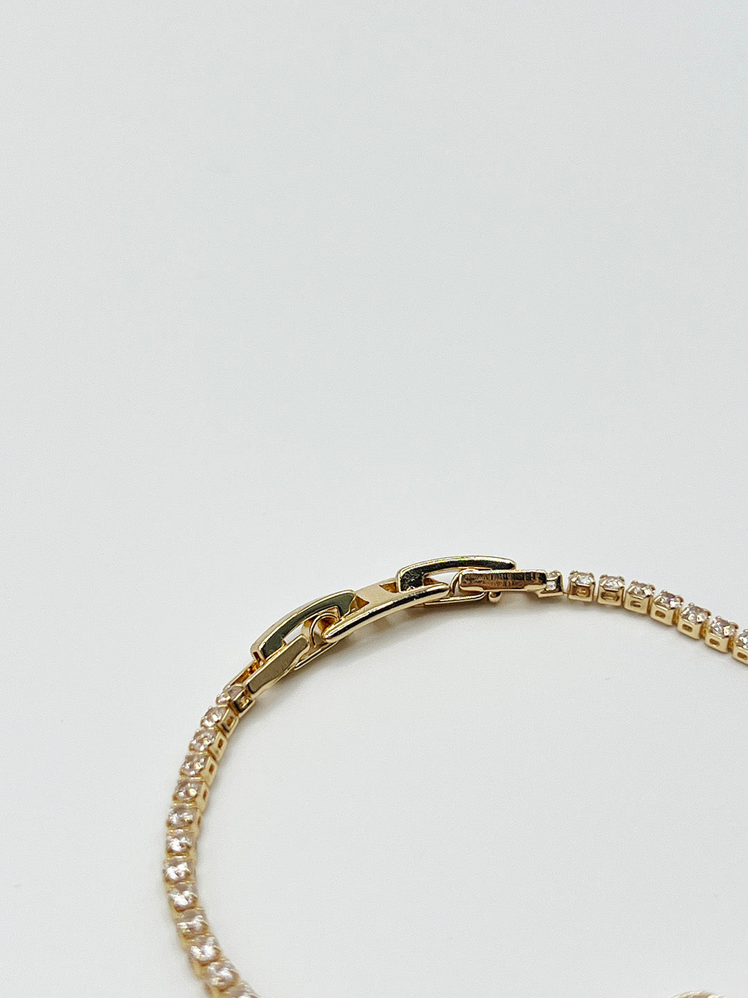 Clover Diamante Bracelet In Gold - Gift Boxed JE411924