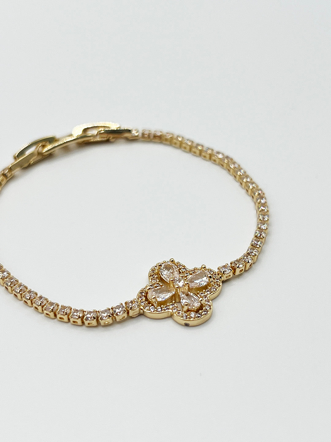 Clover Diamante Bracelet In Gold - Gift Boxed JE411924