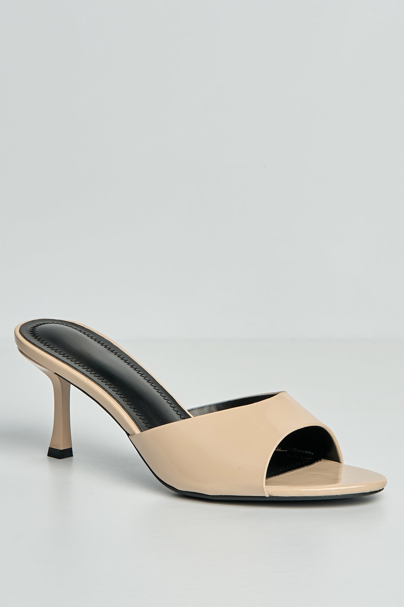 Diara Plain Band Low Heeled Mules In Beige LOLA5254-BEI