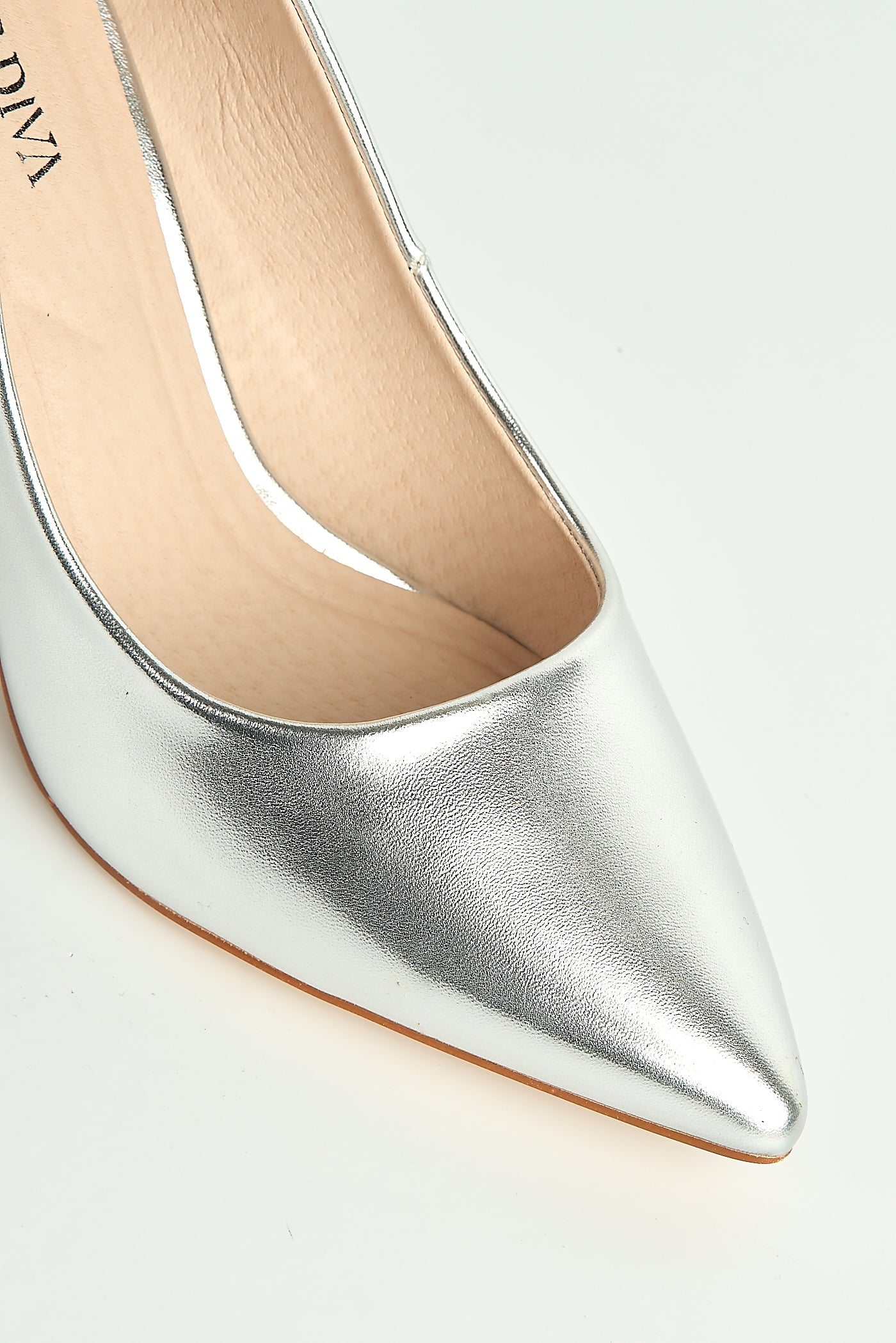 Ingrid Pointed Toe Court Heels In Silver 1626-10-SVR