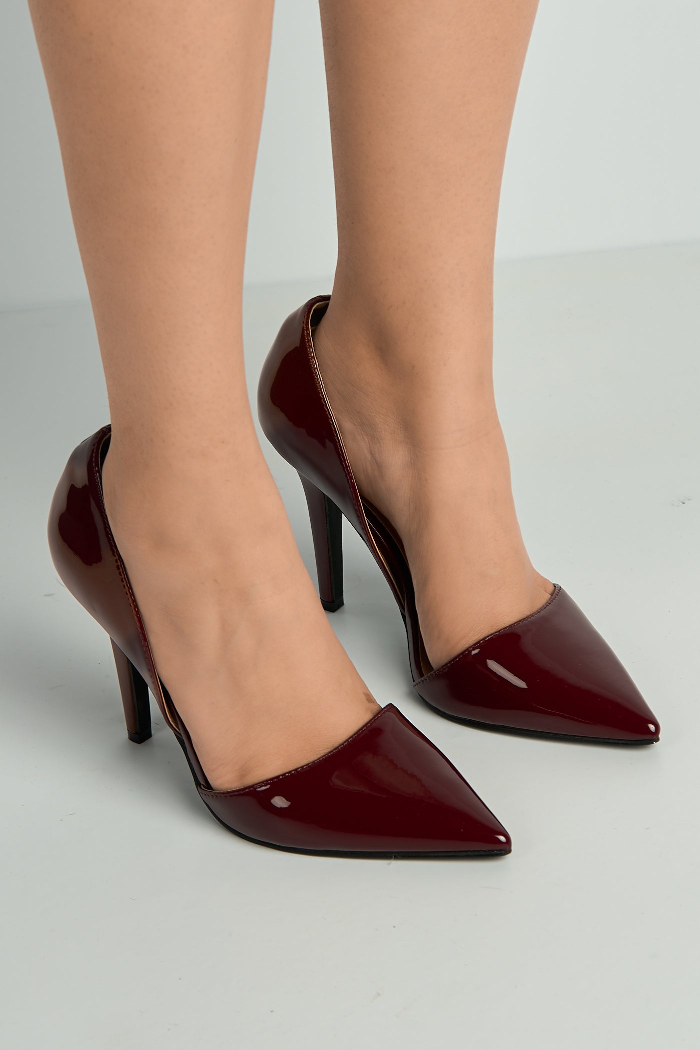 Milaya Cut-out Side Pointed Toe Court Shoes In Wine C-356-WIN