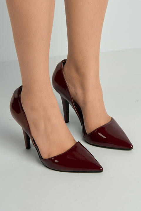 Milaya Cut-out Side Pointed Toe Court Shoes In Wine by Miss Diva