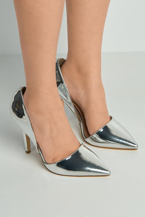 Milaya Cut-out Side Pointed Toe Court Shoes In Silver Metallic by Miss Diva