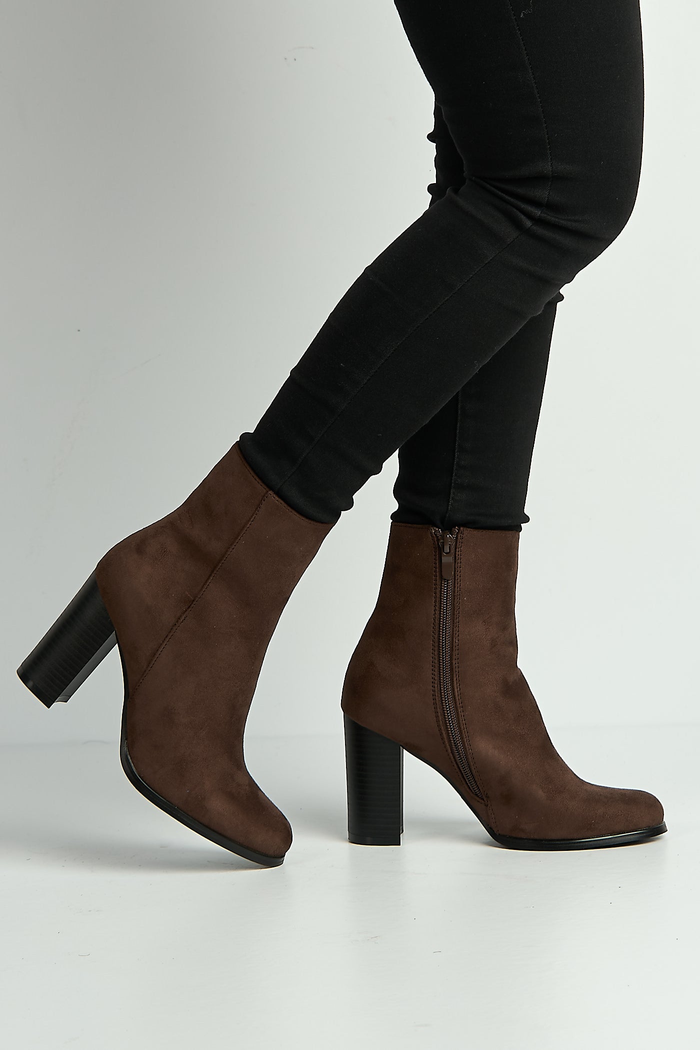 Alathea Round Toe Block Heel Ankle Boots In Chocolate LS9810-CHOC
