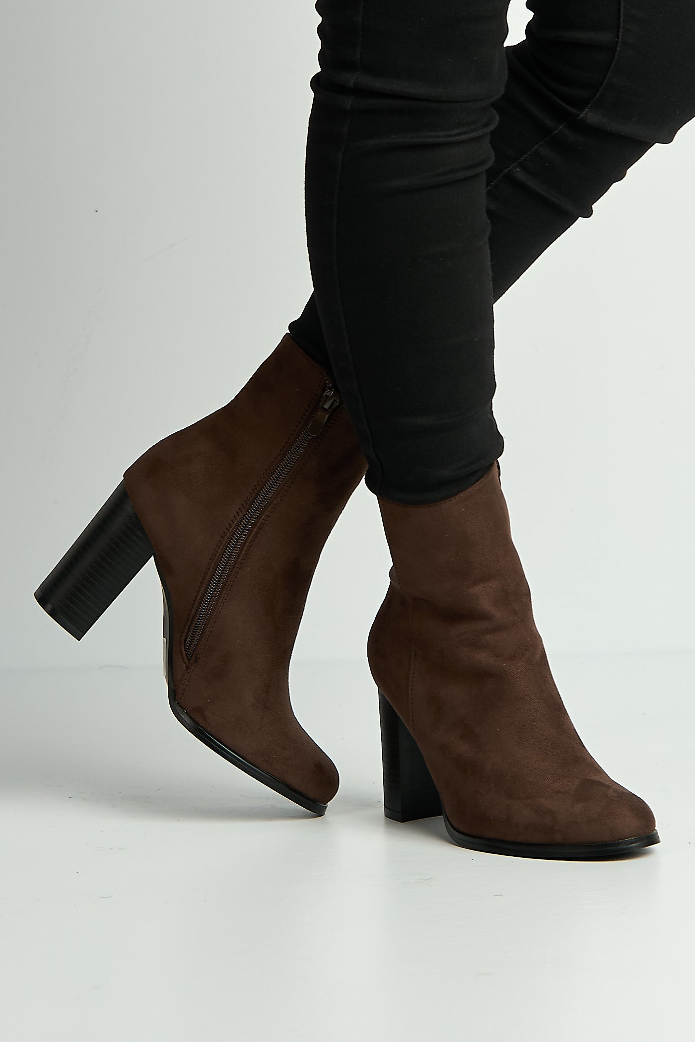 Alathea Round Toe Block Heel Ankle Boots In Chocolate LS9810-CHOC