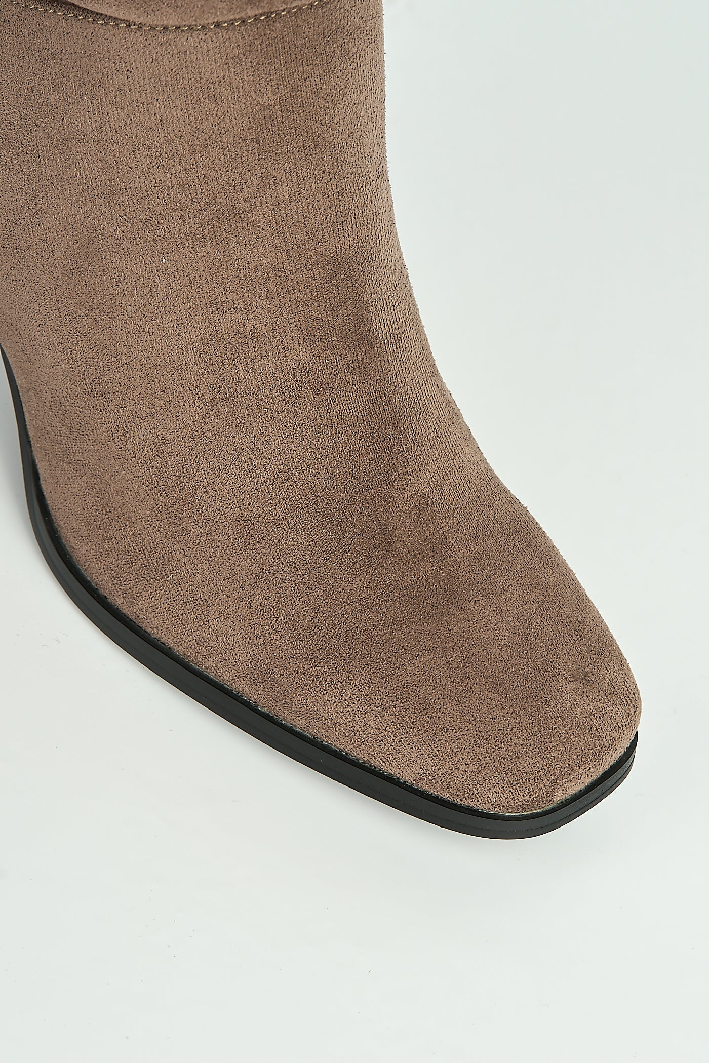 Giana Rouched Block Heel Knee High Boots In Taupe Suede LS9817-TAUSU