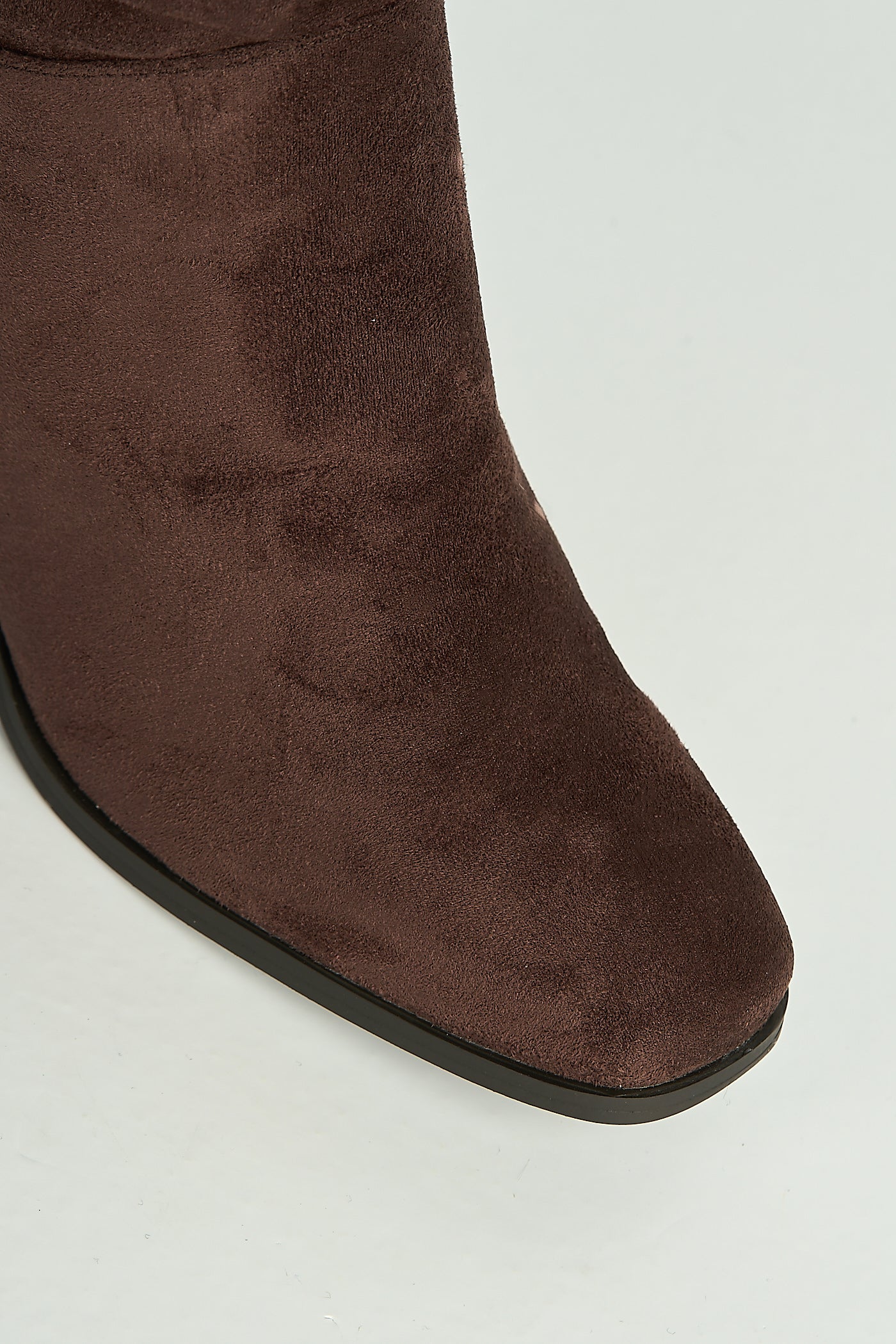 Giana Rouched Block Heel Knee High Boots In Chocolate LS9817-CHOC