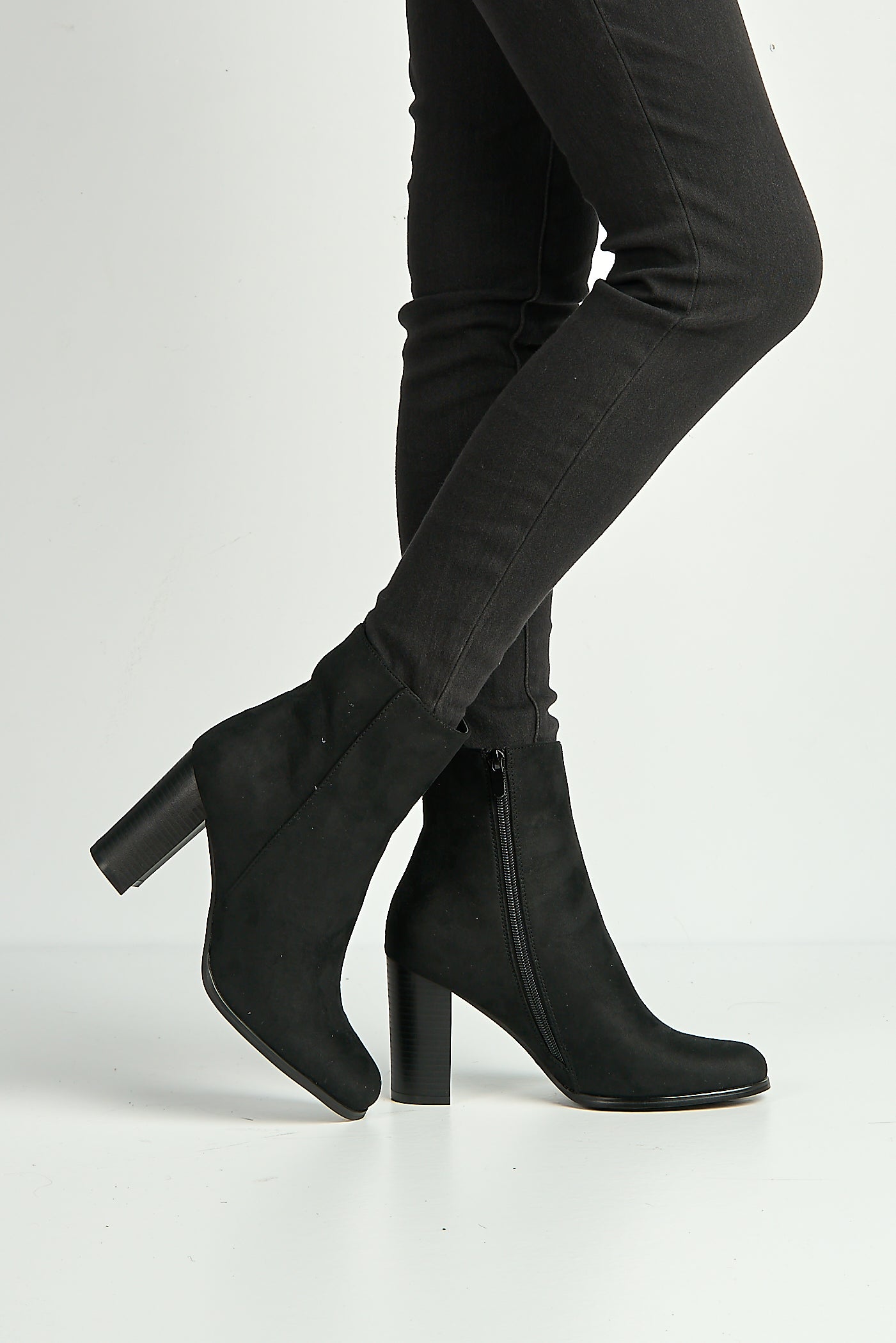 Alathea Round Toe Block Heel Ankle Boots In Black LS9810-BLKSU