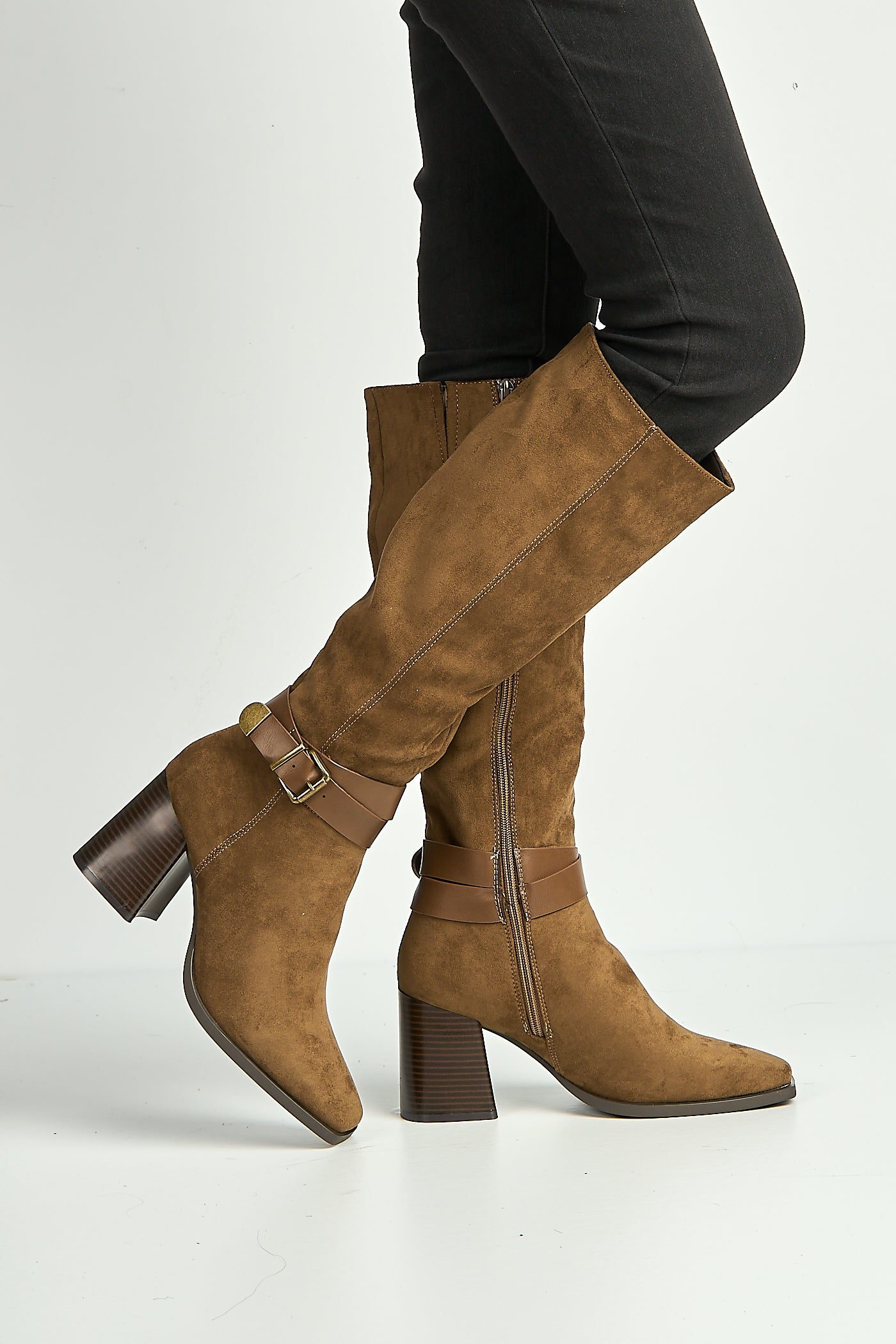 Leilani Gold Buckle Detail Knee High Block Heel Boots In Camel ASTON6-CAMSU