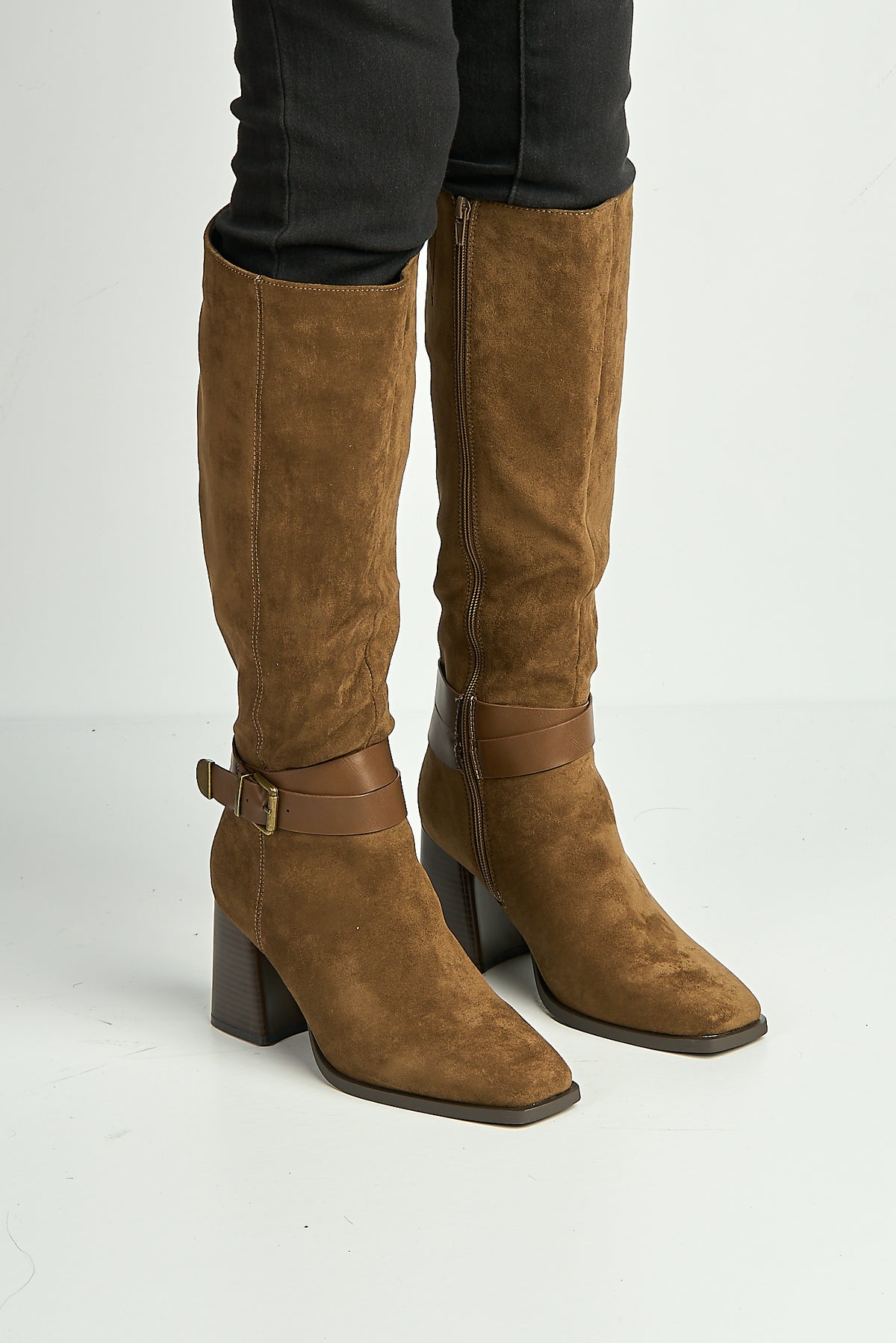 Leilani Gold Buckle Detail Knee High Block Heel Boots In Camel ASTON6-CAMSU