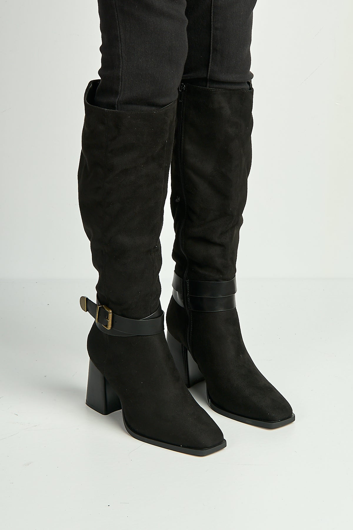 Leilani Gold Buckle Detail Knee High Block Heel Boots In Black ASTON6-BLKSU