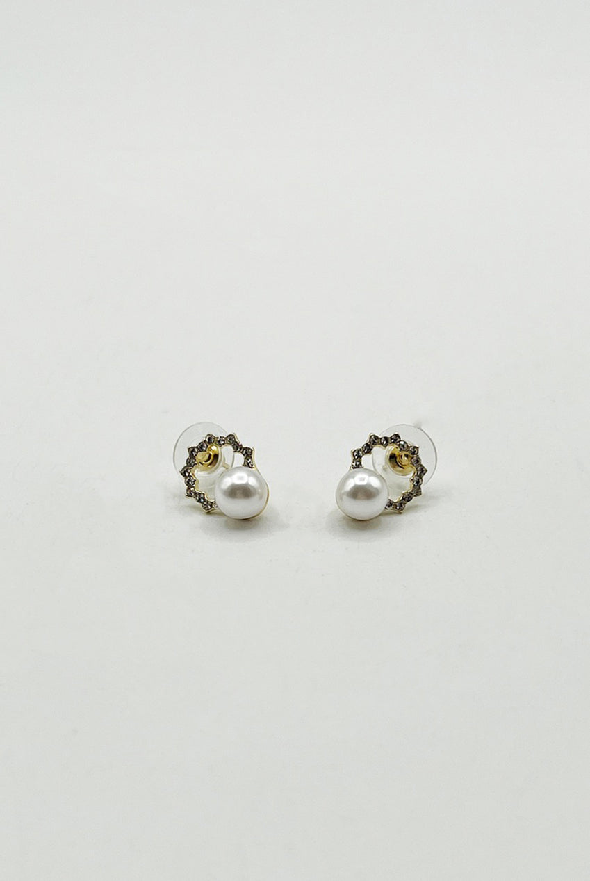 Pearl Stud Earring On Diamante Circular Wreath - Gift Boxed JE315824