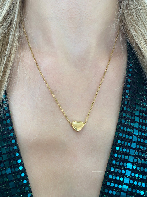 Small Heart Necklace In Gold by SVNX