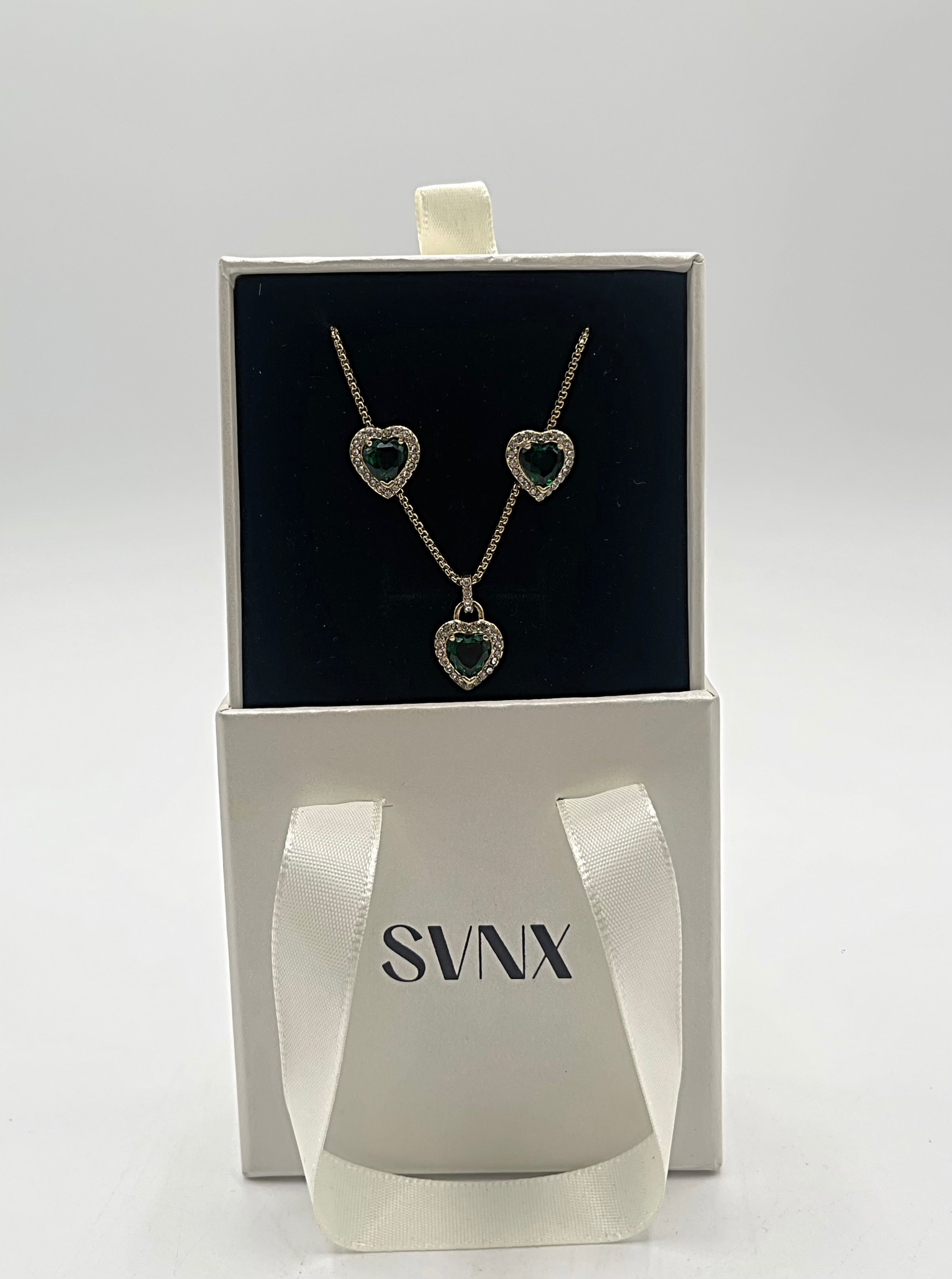 Emerald Green Diamante Heart Necklace And Earrings Set In Gold JE400424