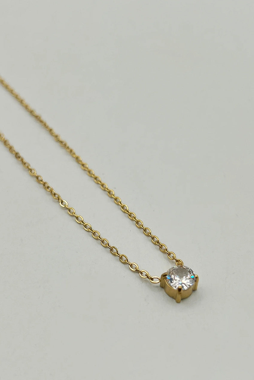Dainty Crystal Necklace - Gift Boxed JE403724