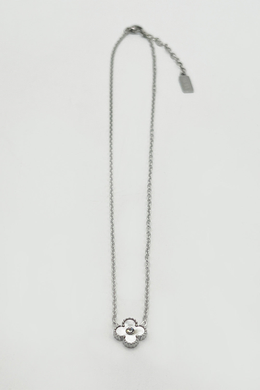 Mini Clover Necklace In Silver White With Gift Box JE404621