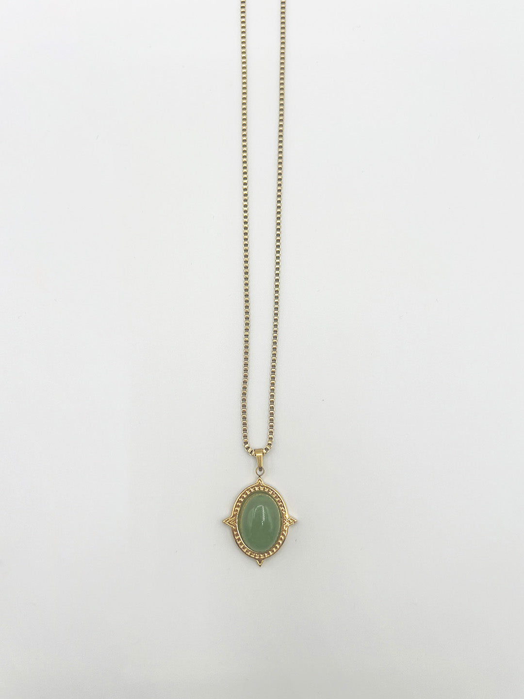 Green Stone Pendant Necklace - Gift Boxed JE410817