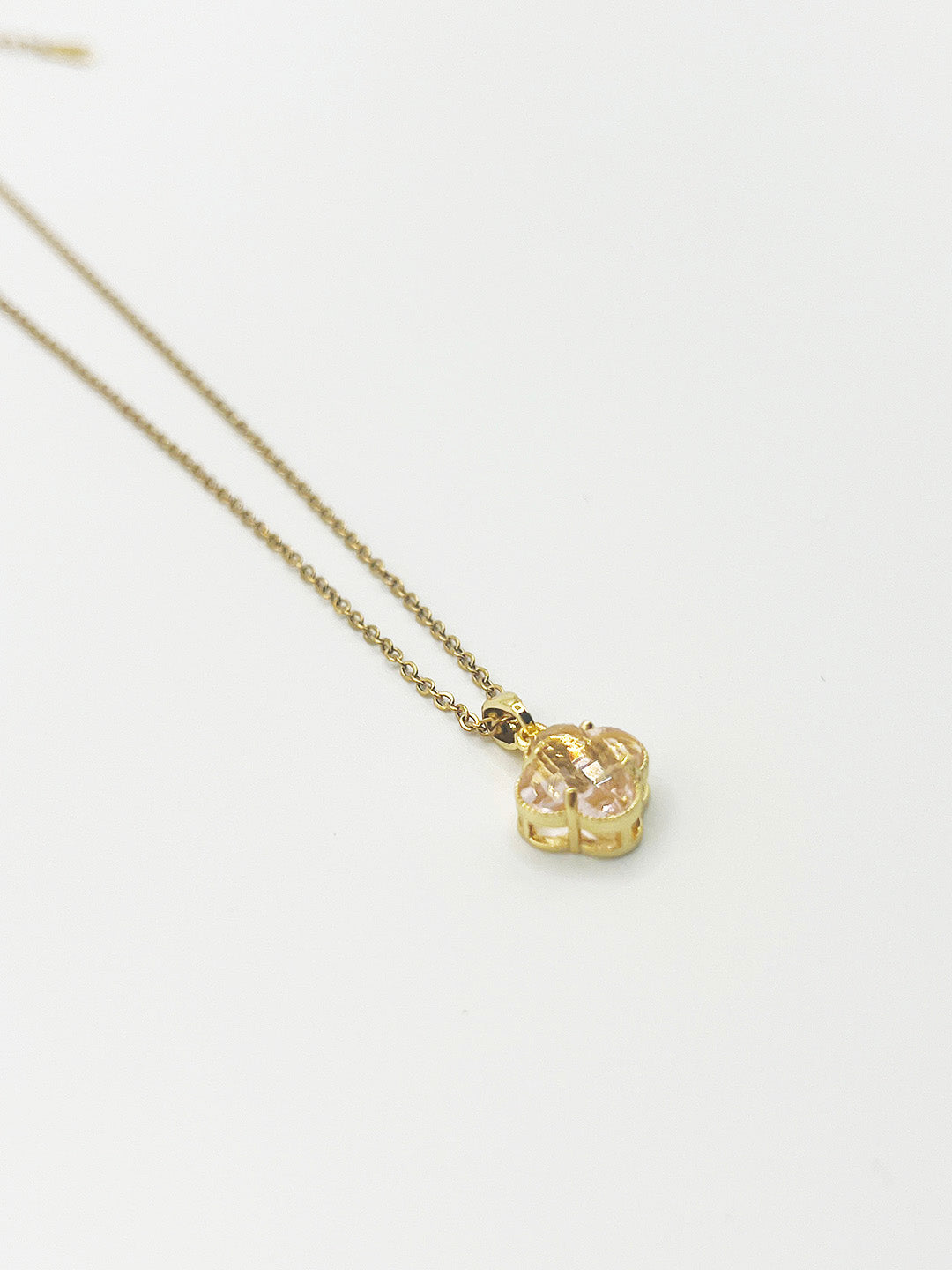 Blush Clover Crystal Pendant Necklace - Gift Boxed JE411609