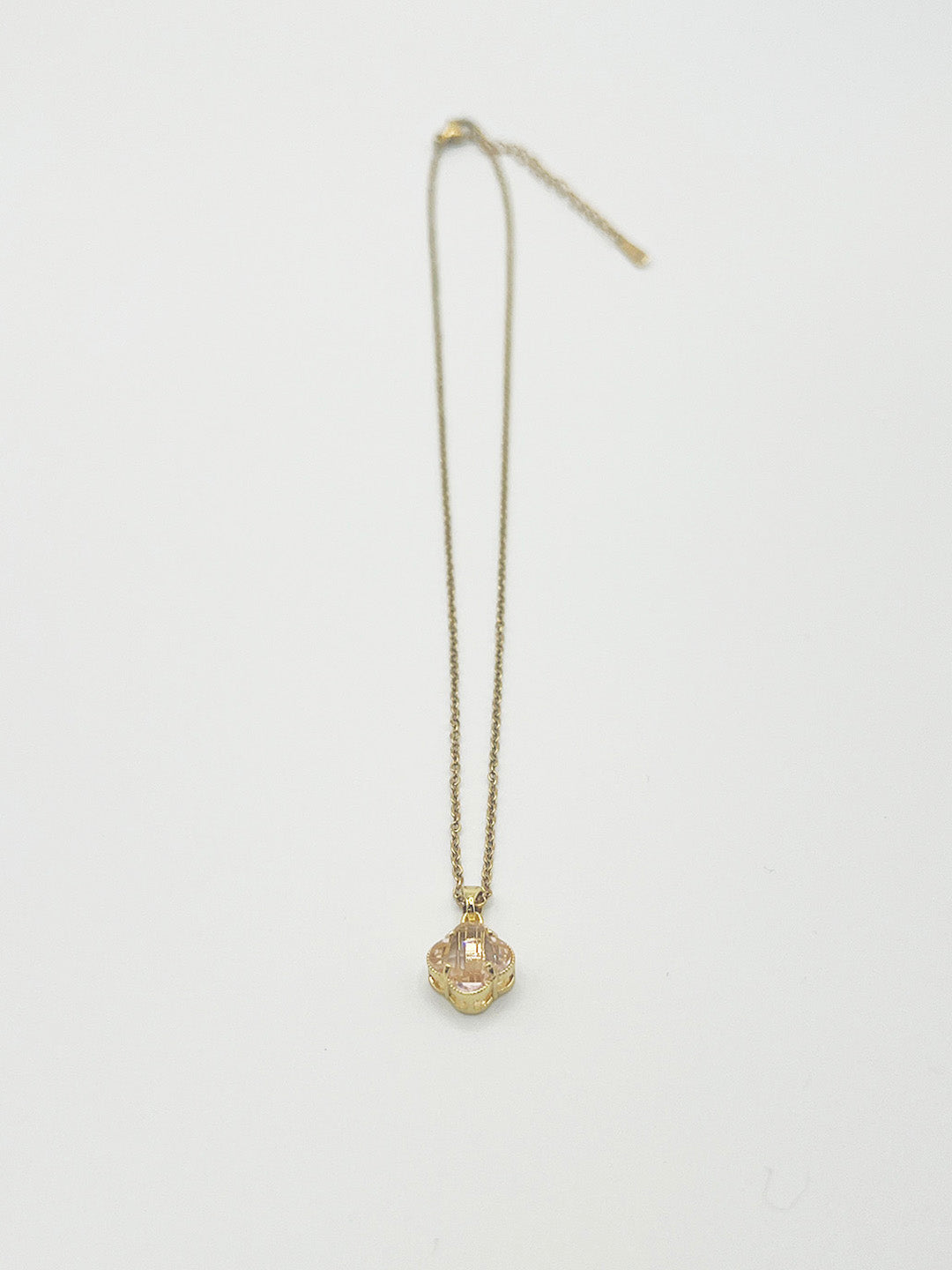 Blush Clover Crystal Pendant Necklace - Gift Boxed JE411609