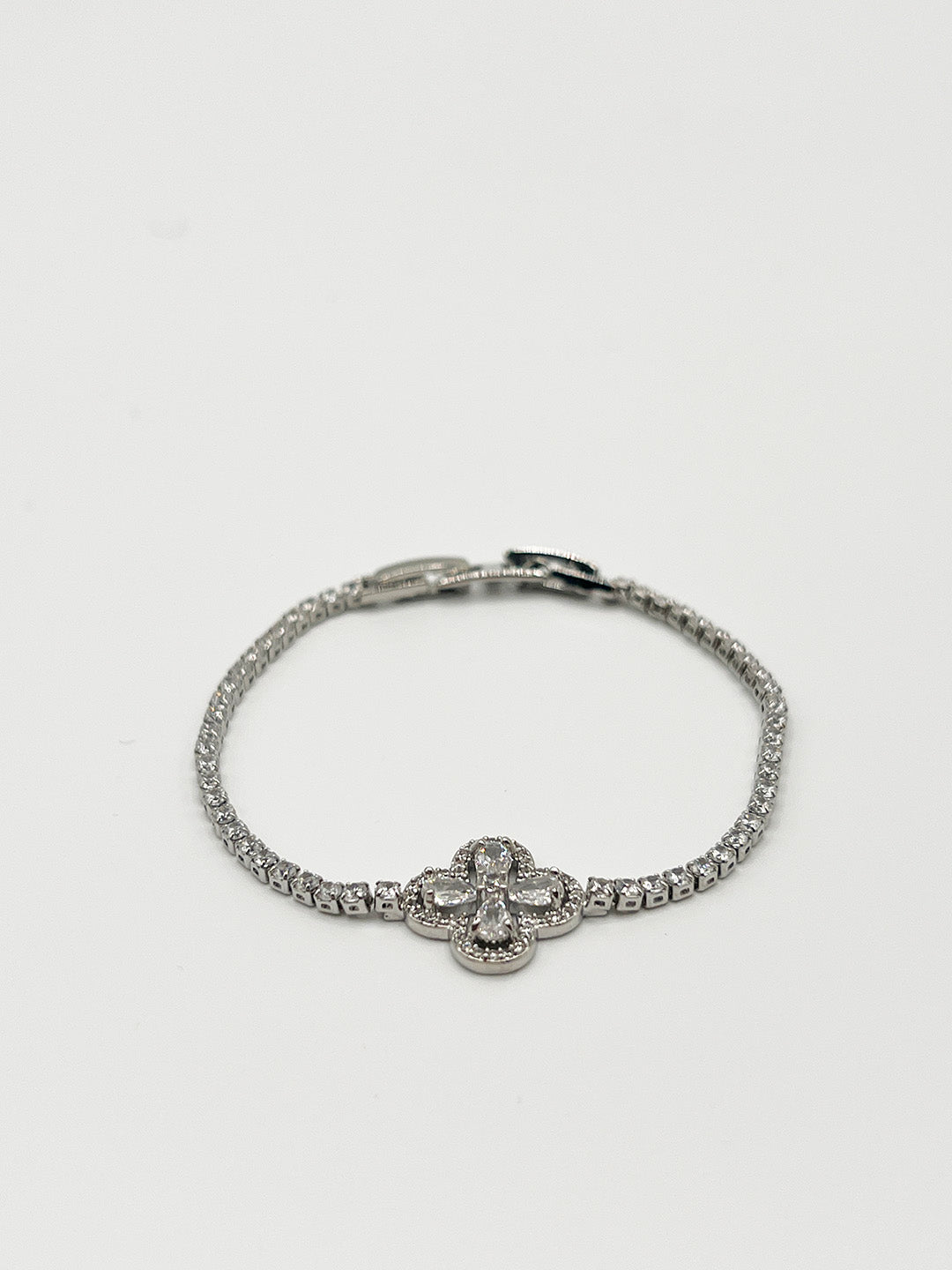 Clover Diamante Bracelet In Silver - Gift Boxed JE411921