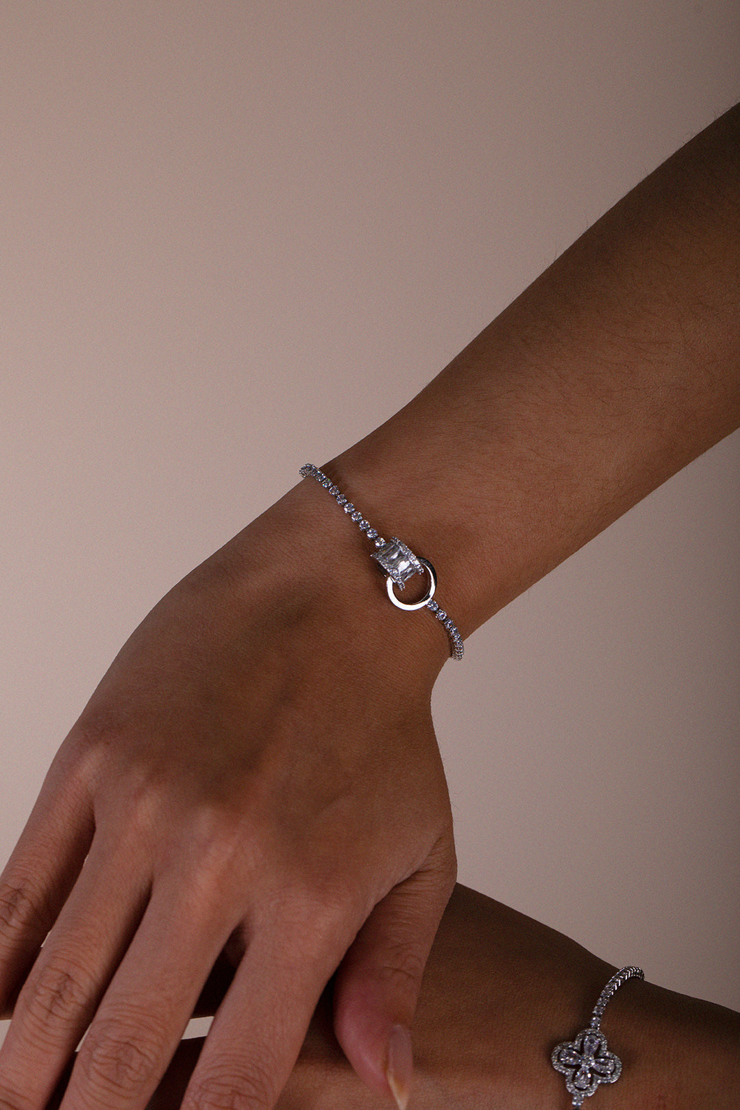 Double Ring Diamante Bracelet In Silver - Gift Boxed JE412121