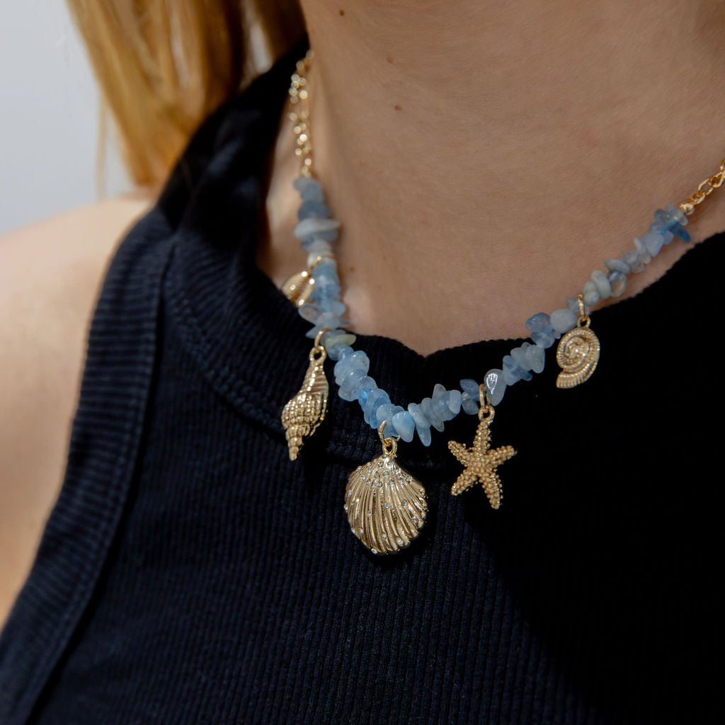 Beach Charm Drop Necklace In Gold LNQ02B