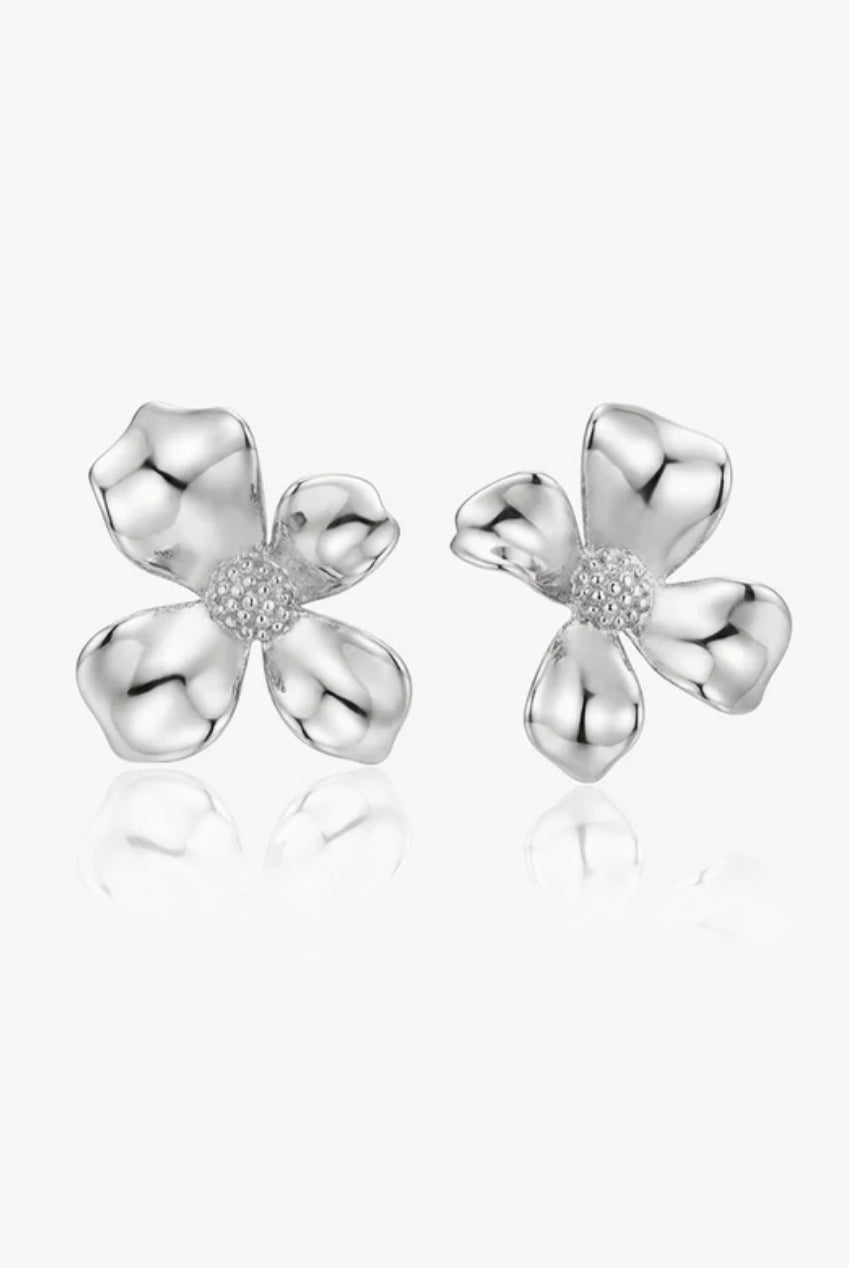 Large Gardenia Flower Stud Earrings 630