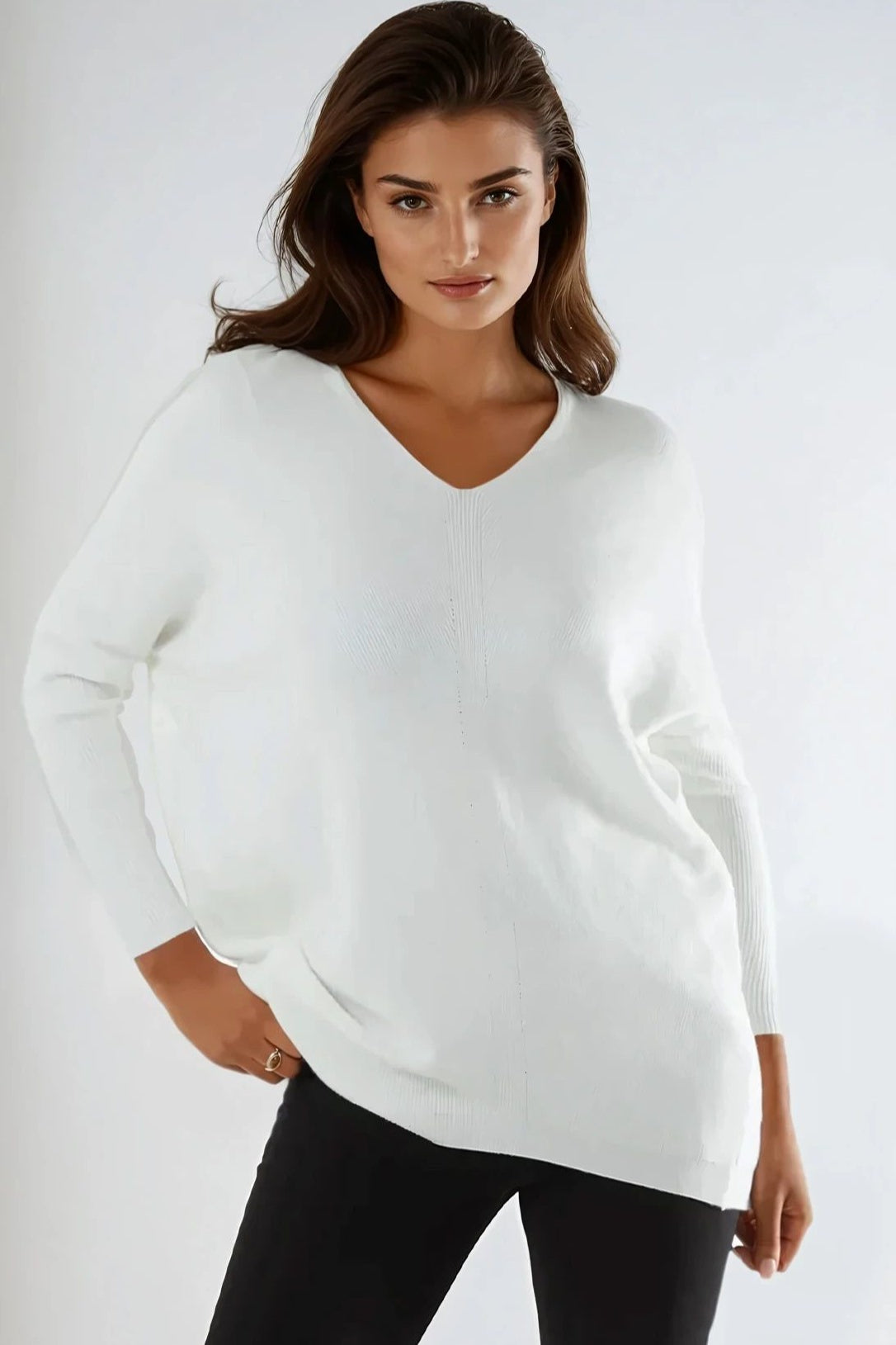 Ivory V Neck Jumper With Leopard Bow ALQ2886014