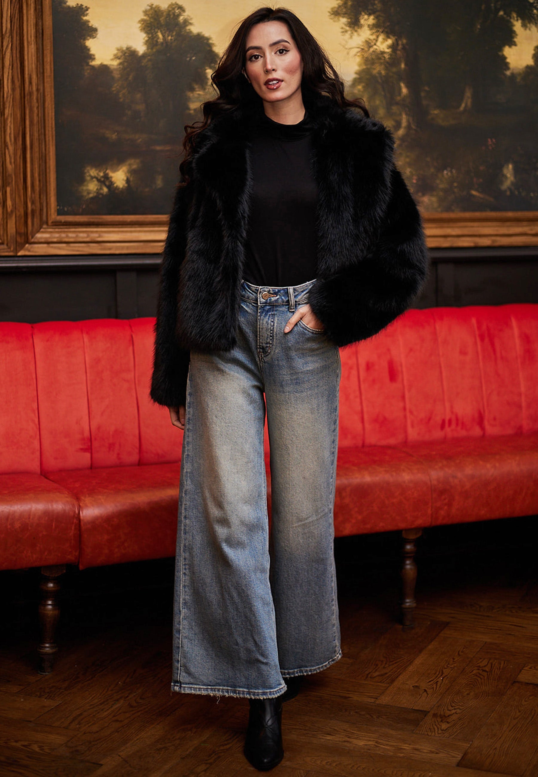 Faux Fur Short Coat In Black M036321