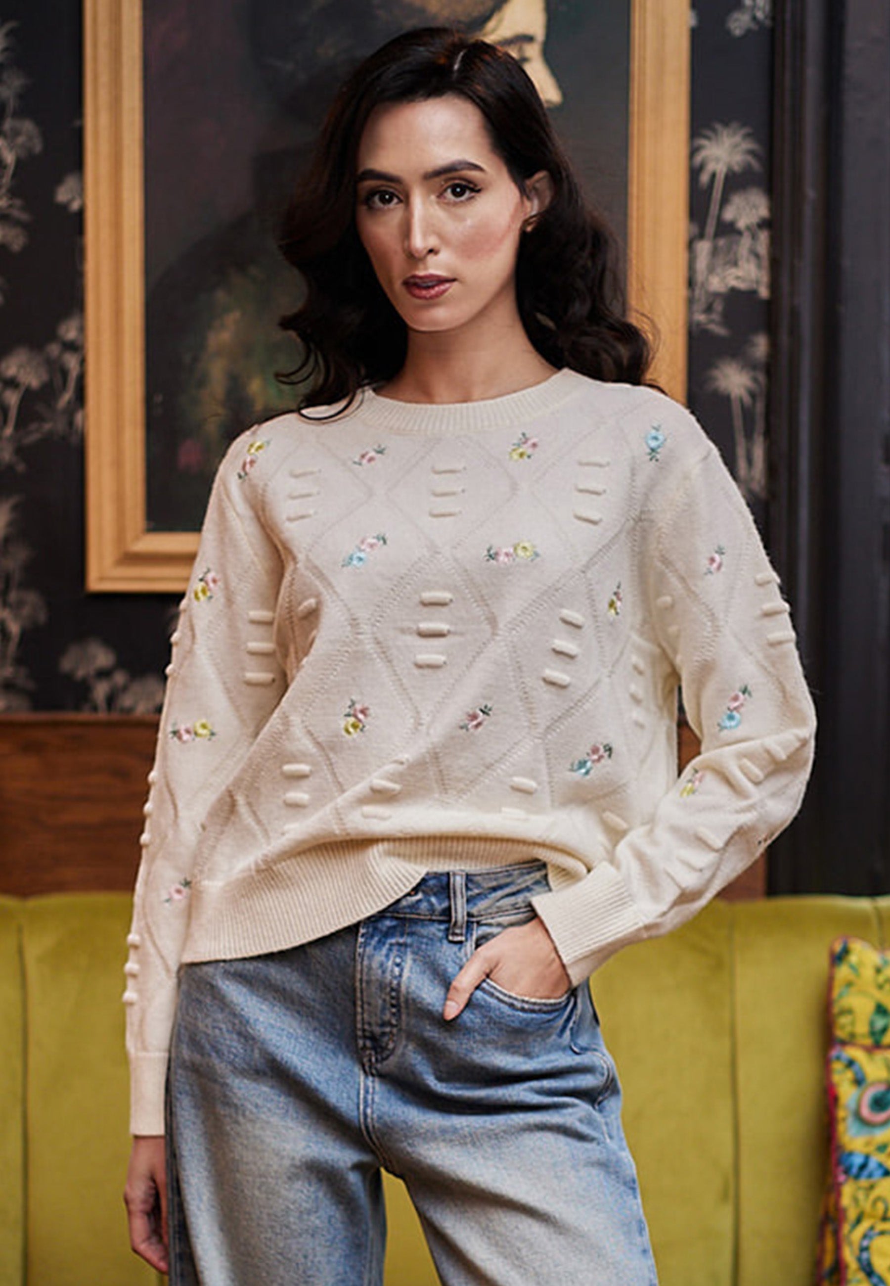 Floral Embroidered Jumper In White M040044WHTF