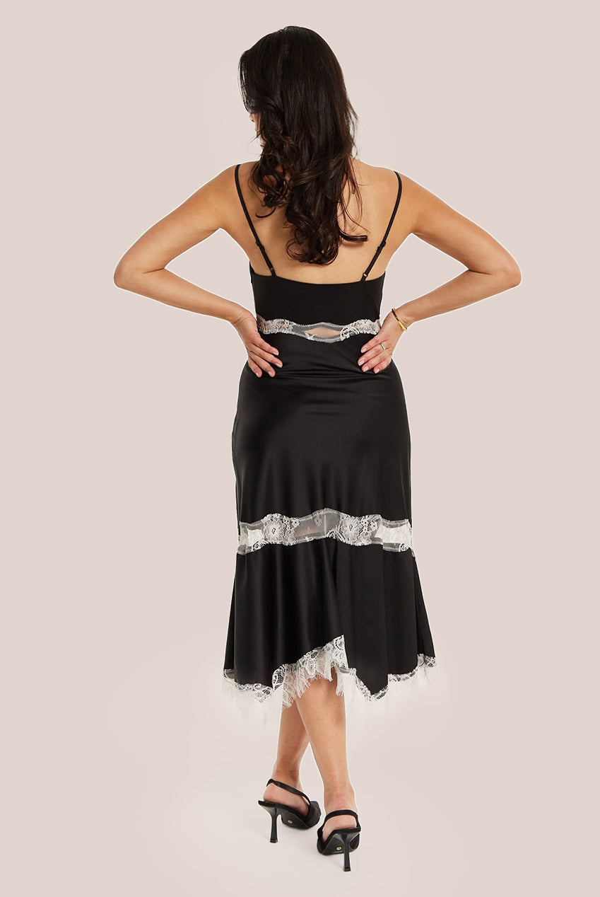 Elegant Black Midi Dress With Lace Details MYL016