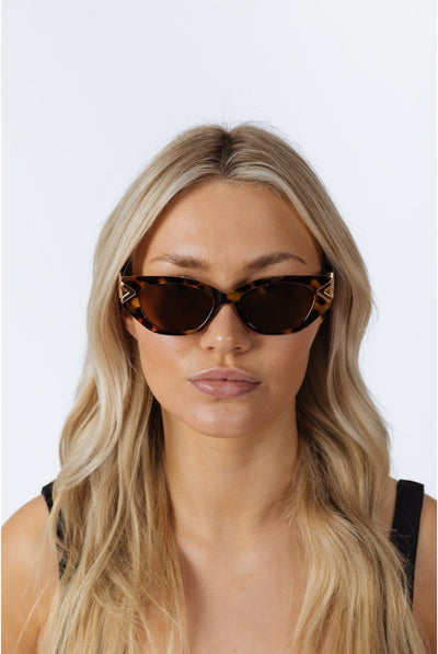 Tortoise - Cat-Eye Sunglasses With Side Detail In Tortoiseshell by SVNX