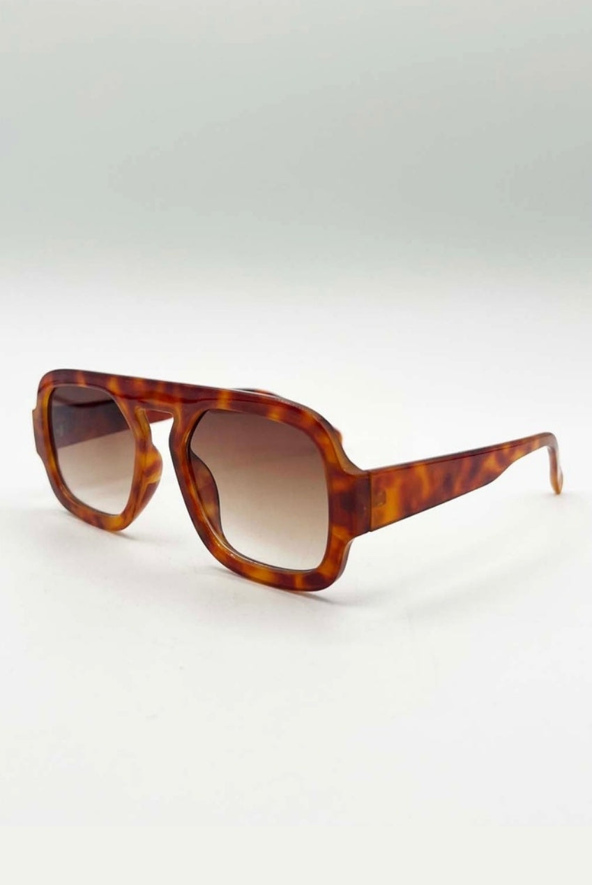 Retro Navigator Sunglasses In Burnt Rust SG2501306