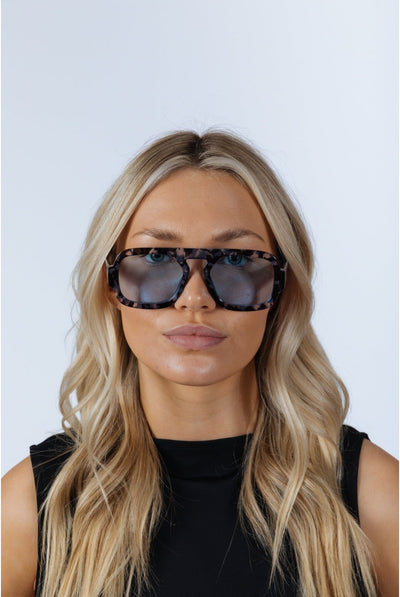 Blue - Tortoise Retro Navigator Sunglasses In Grey Blue by SVNX