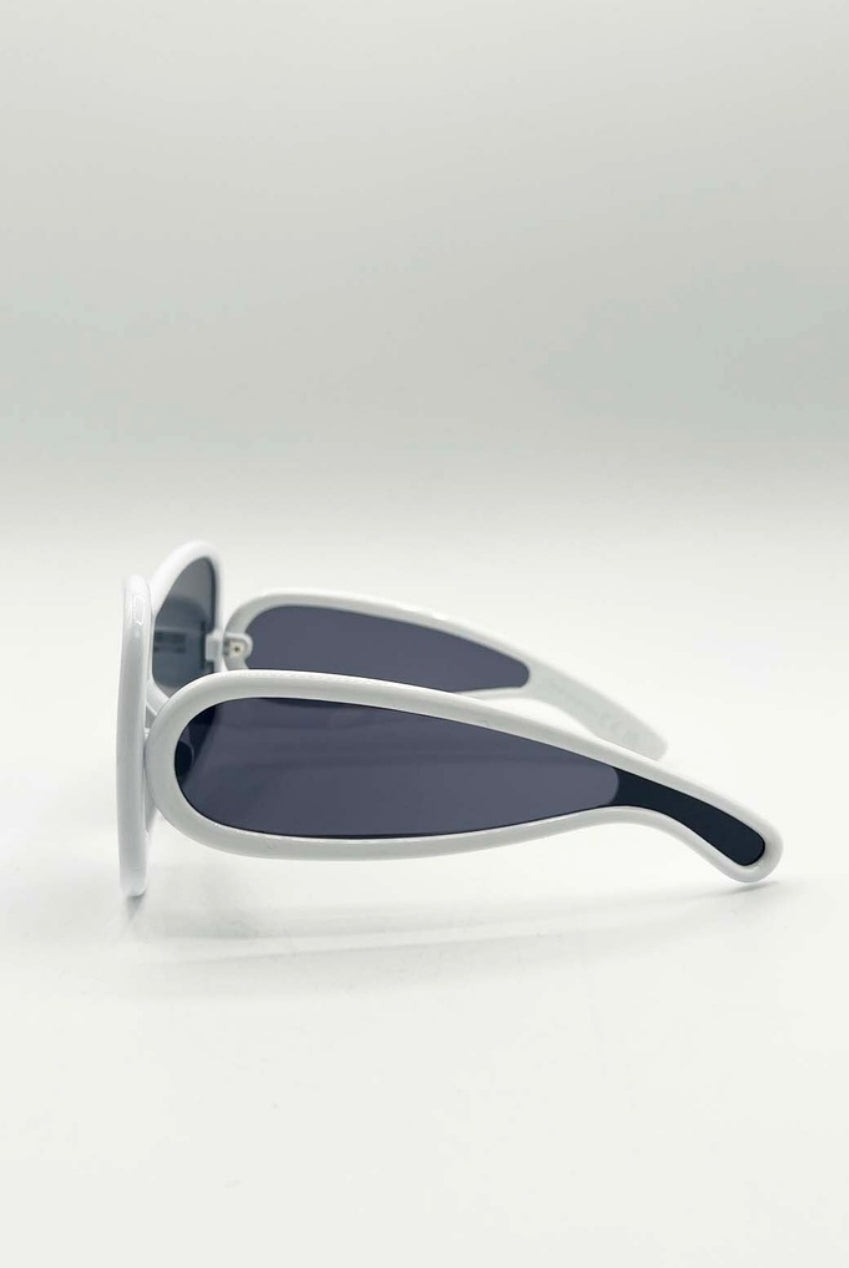 Square Oversized Mask Sunglasses In White Black SG2501507