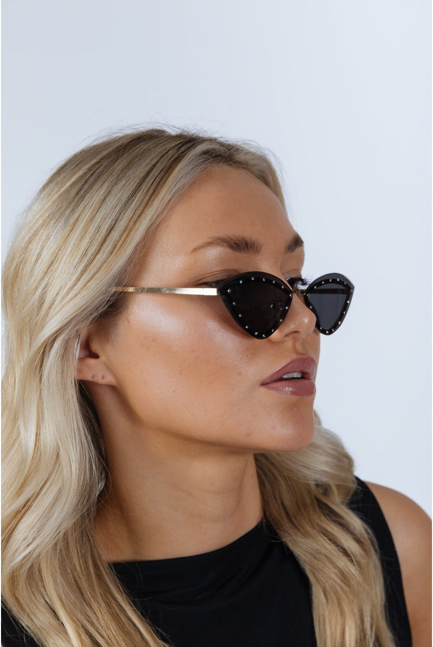 Diamante Cat-Eye Sunglasses In Black SG2501902