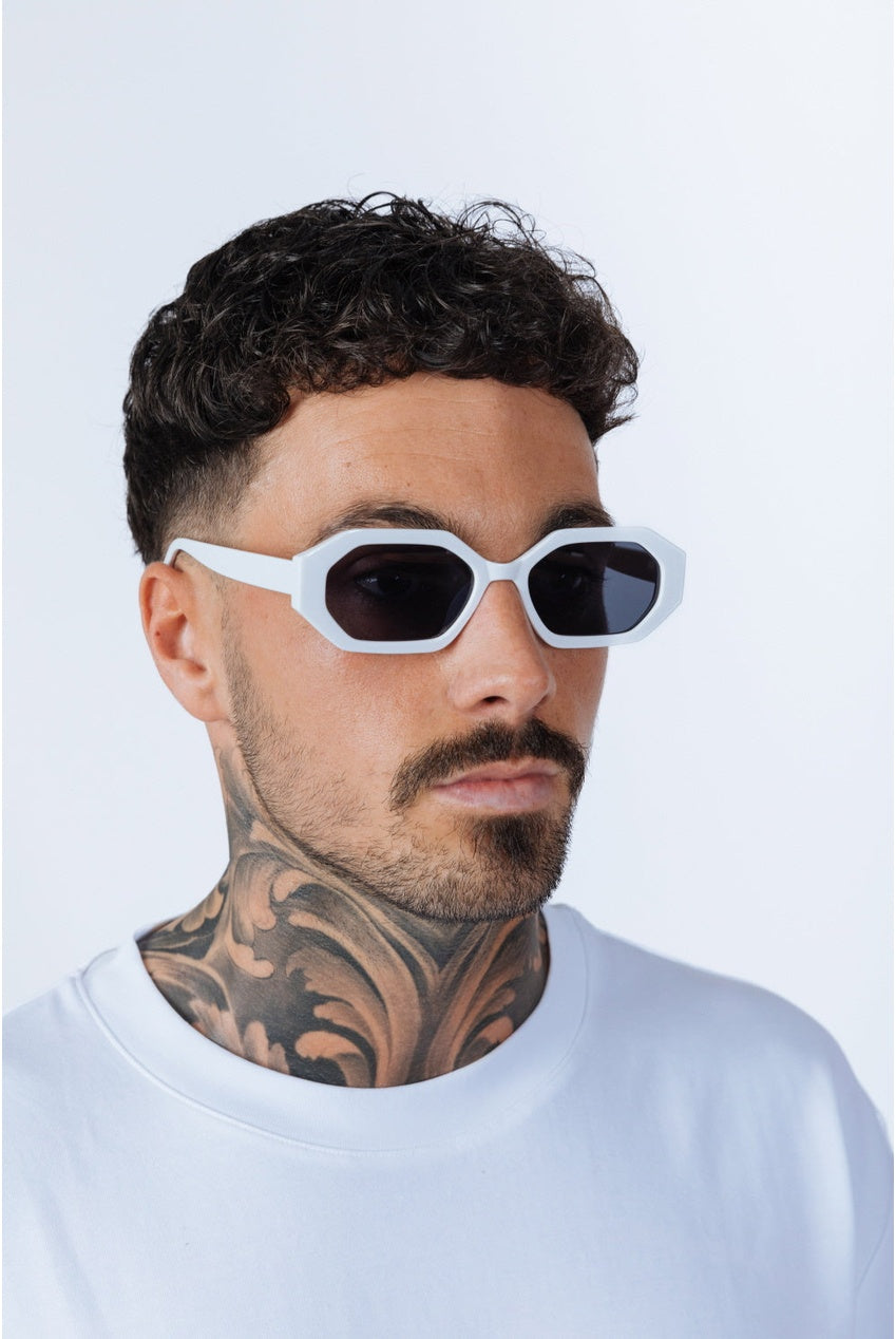 Oval Geomentric Sunglasses In White SG2502007