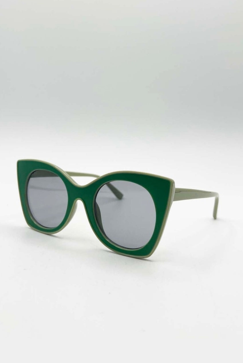 Oversized Round Cat-Eye Sunglasses In Green SG2502217