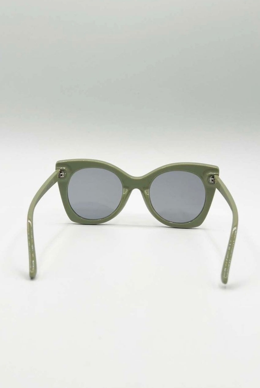 Oversized Round Cat-Eye Sunglasses In Green SG2502217