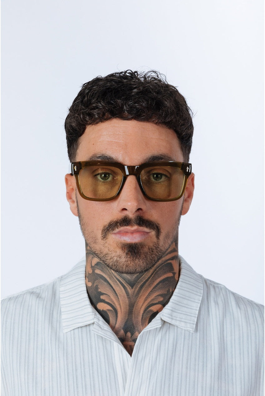Square Sunglasses In Green SG2502317