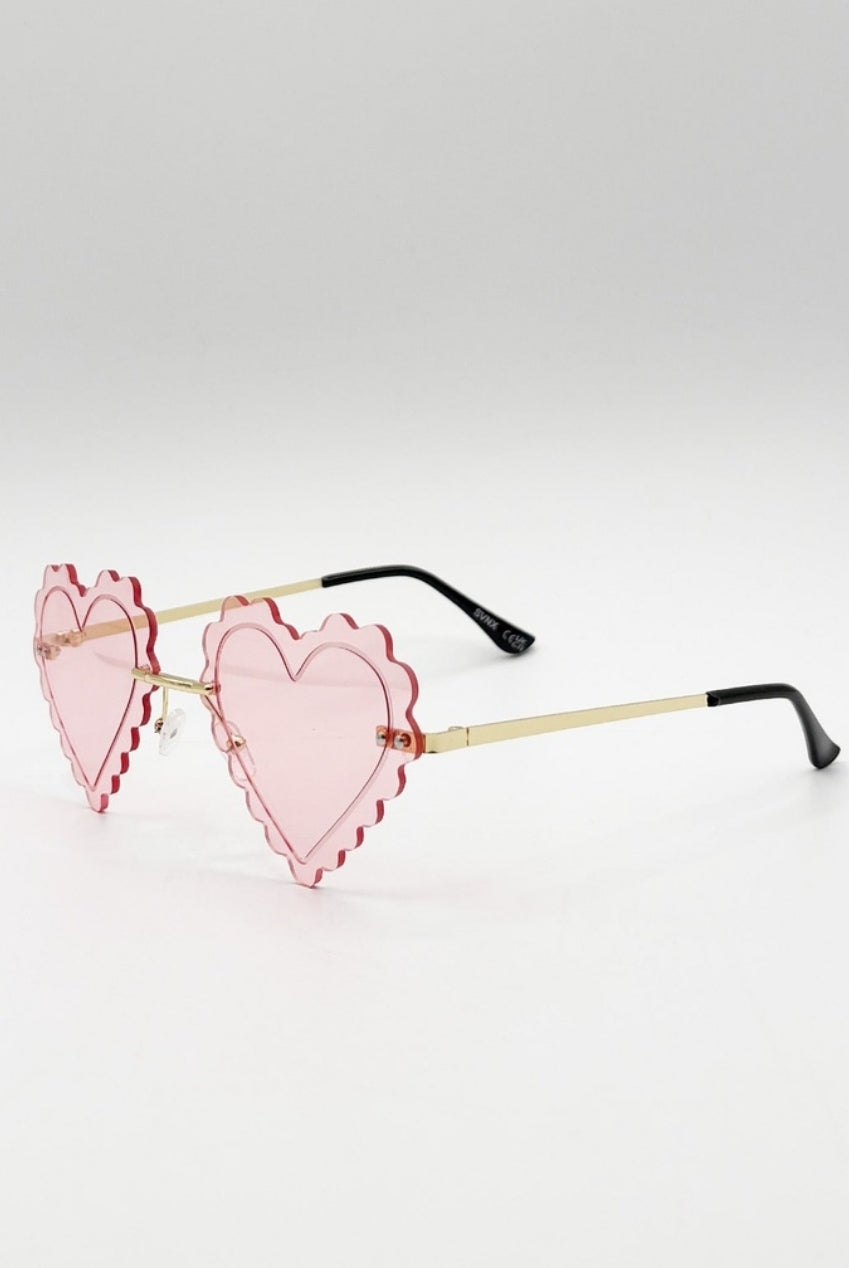 Scallop Heart Sunglasses In Pink SG2502409