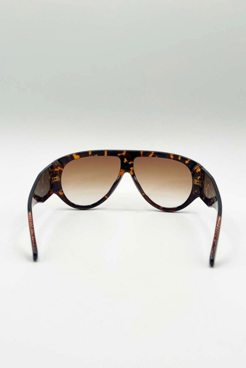Oversized Rounded Tortoiseshell Sunglasses SG2502905