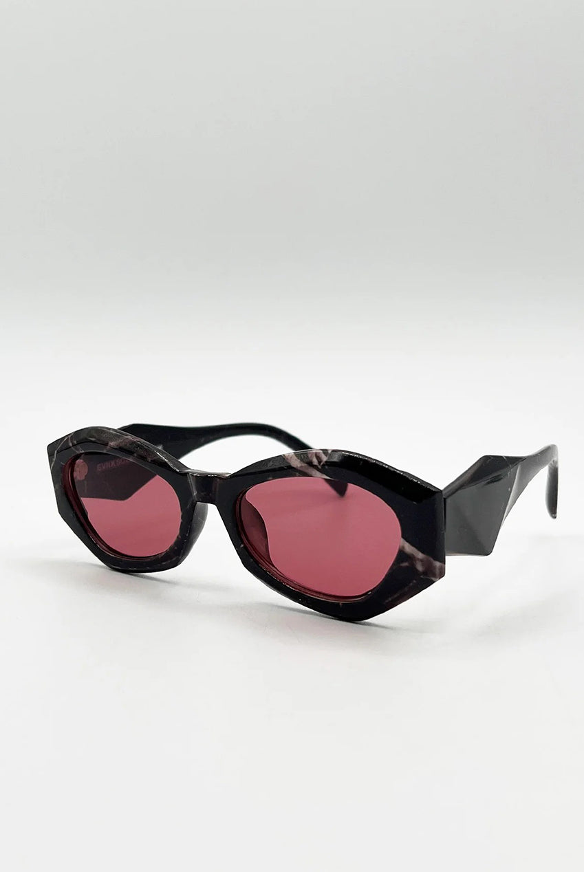 Retro Polygonal Cat-Eye Sunglasses In Red SG2503204