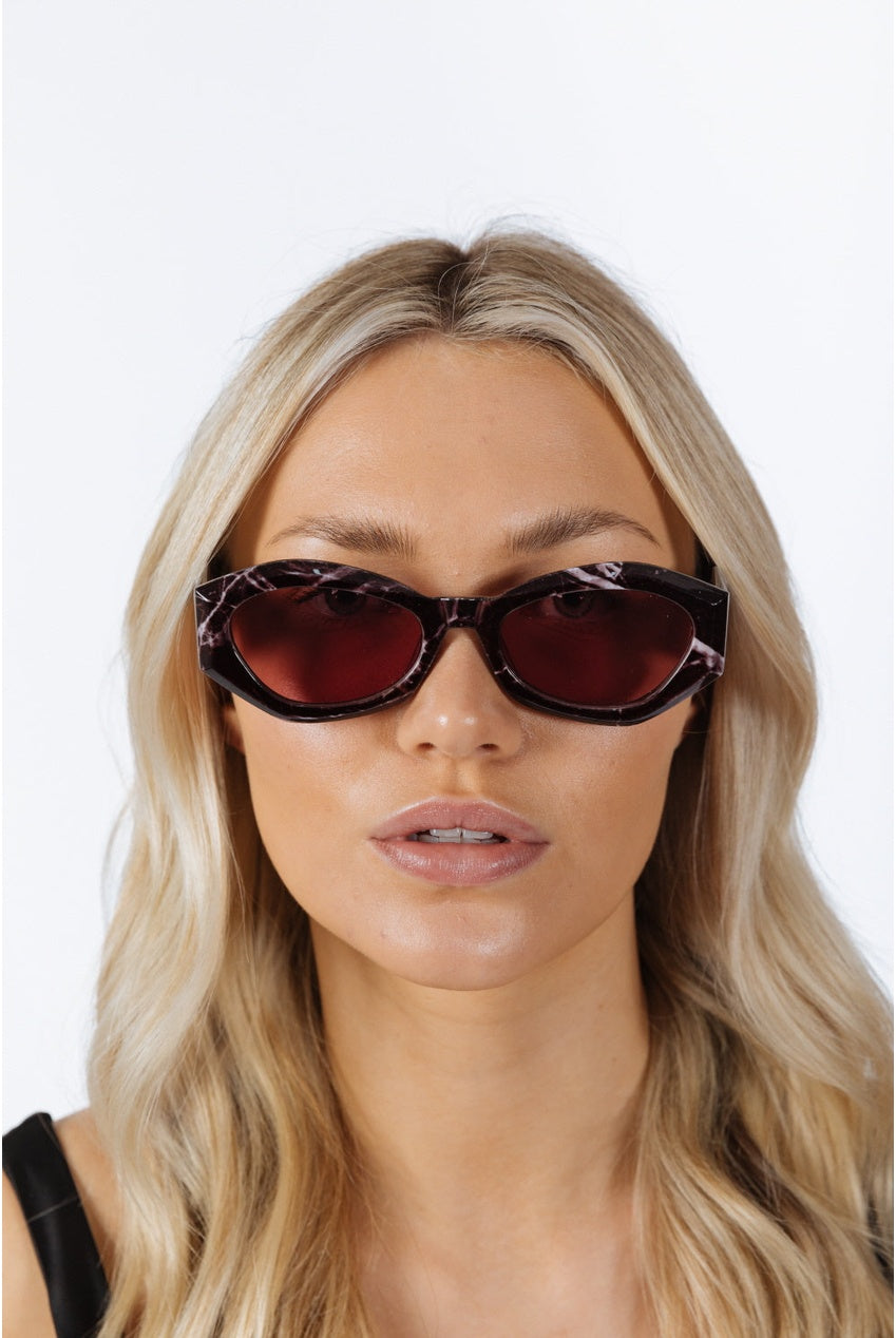 Retro Polygonal Cat-Eye Sunglasses In Red SG2503204