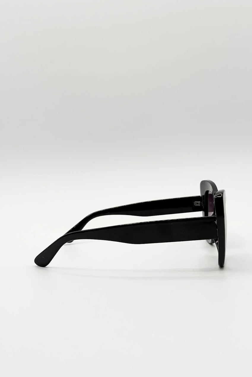 Oversized Cat-Eye Sunglasses In Black SG2510602