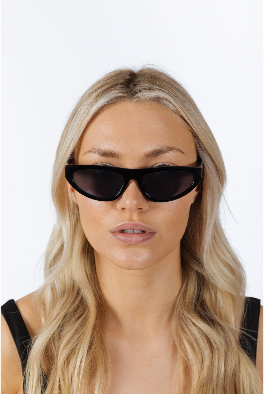 Retro Oval Sunglasses In Black SG2510902